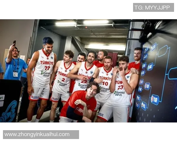 2000年悉尼奥运会男篮中国队与土耳其队激战回顾与精彩瞬间分析