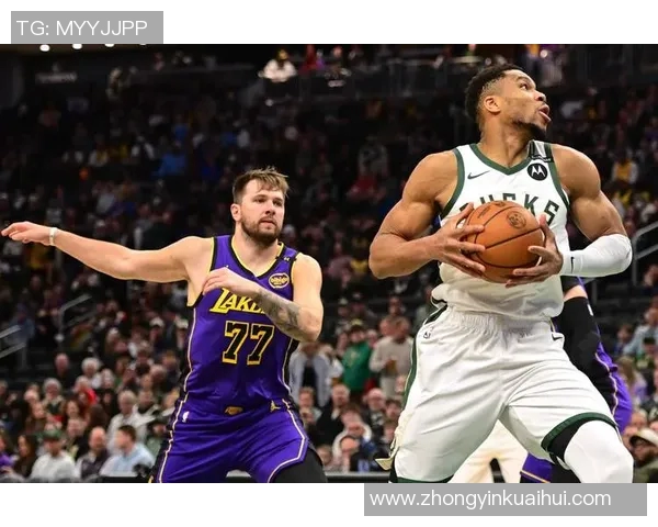 本赛季湖人对阵雄鹿精彩回顾与赛季展望分析