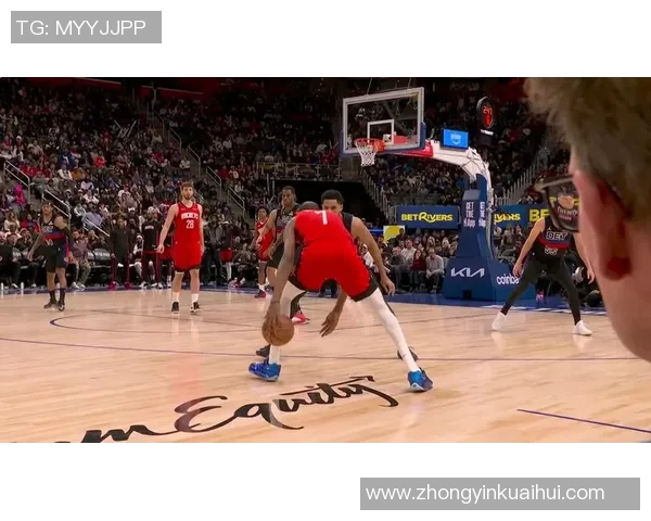 活塞对阵火箭NBA直播精彩瞬间回顾与赛前分析全方位解读 活塞对阵火箭NBA直播精彩瞬间回顾与赛前分析全方位解读