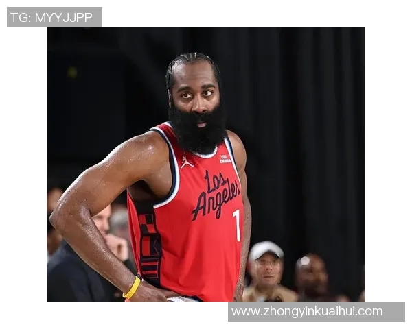 湖人队与快船队激战正酣精彩直播全程回顾与分析